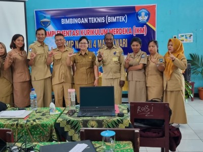 Foto Bersama Narasumber